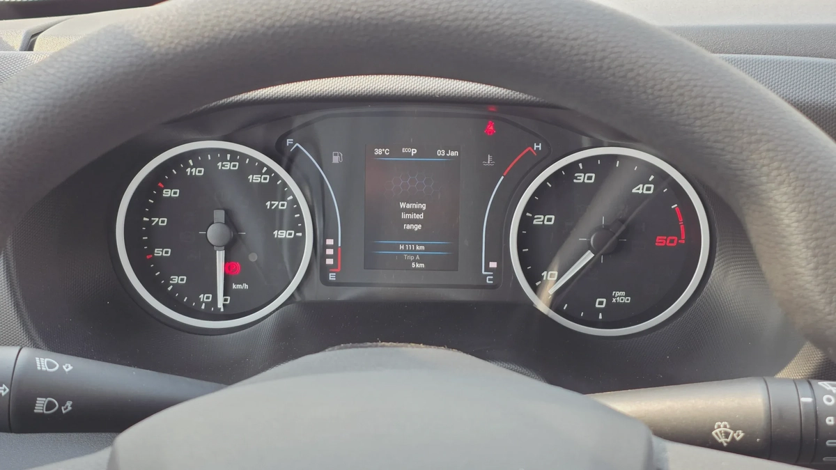 IVECO DAILY (White Automatic)
