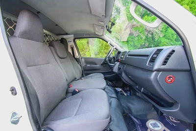 Toyota Hiace Standard Roof | Delivery Van | GCC Specs | Ref#T24064-8