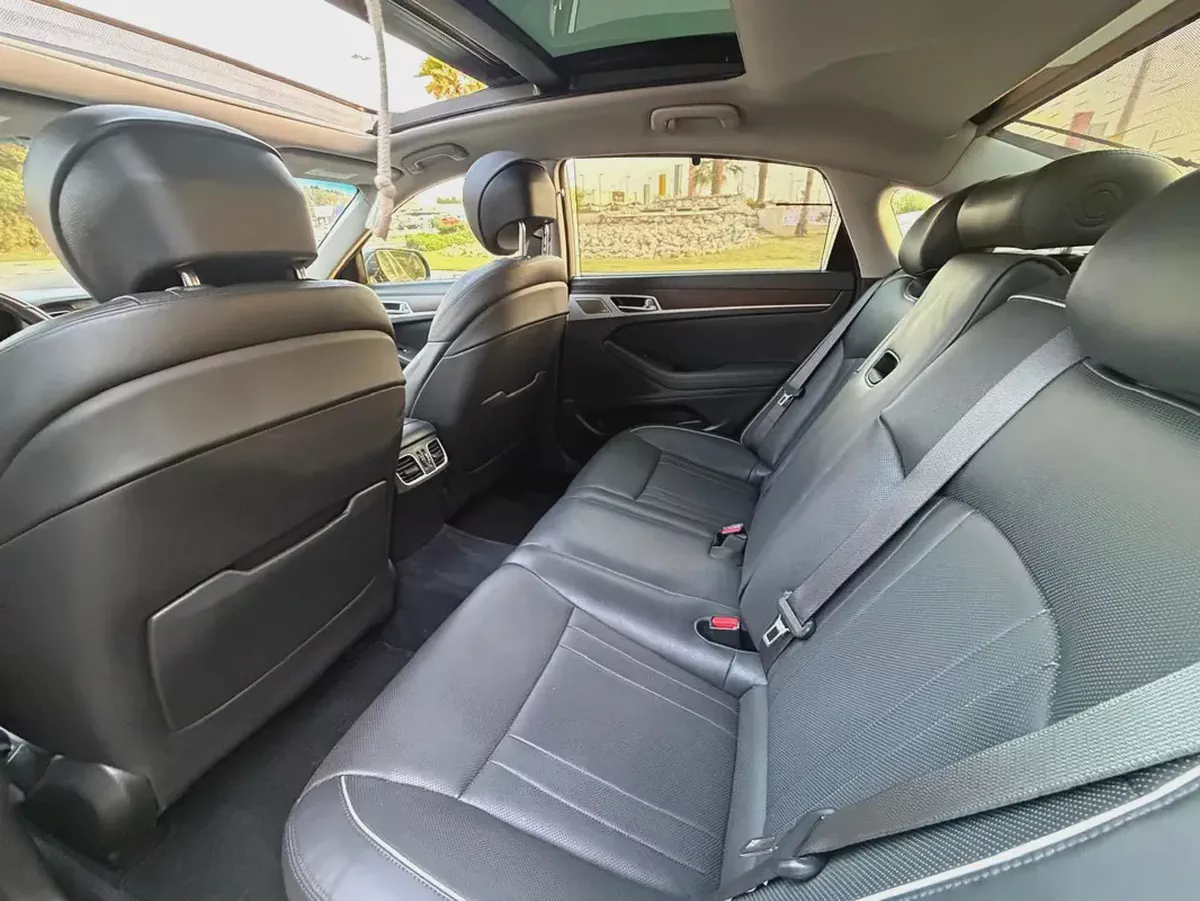 2020 Hyundai Genesis Premium American Specs-15-15