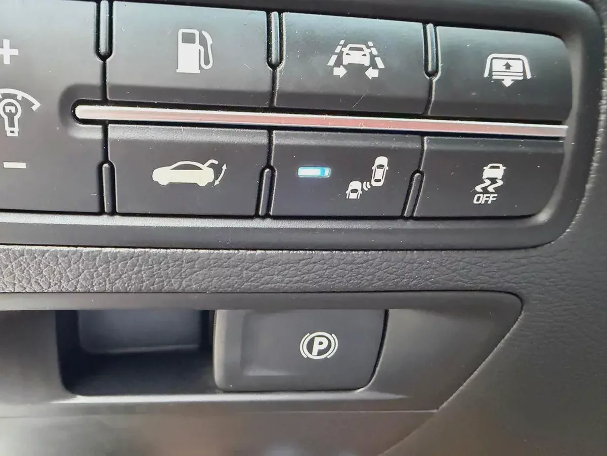 2020 Hyundai Genesis Premium American Specs-3-3