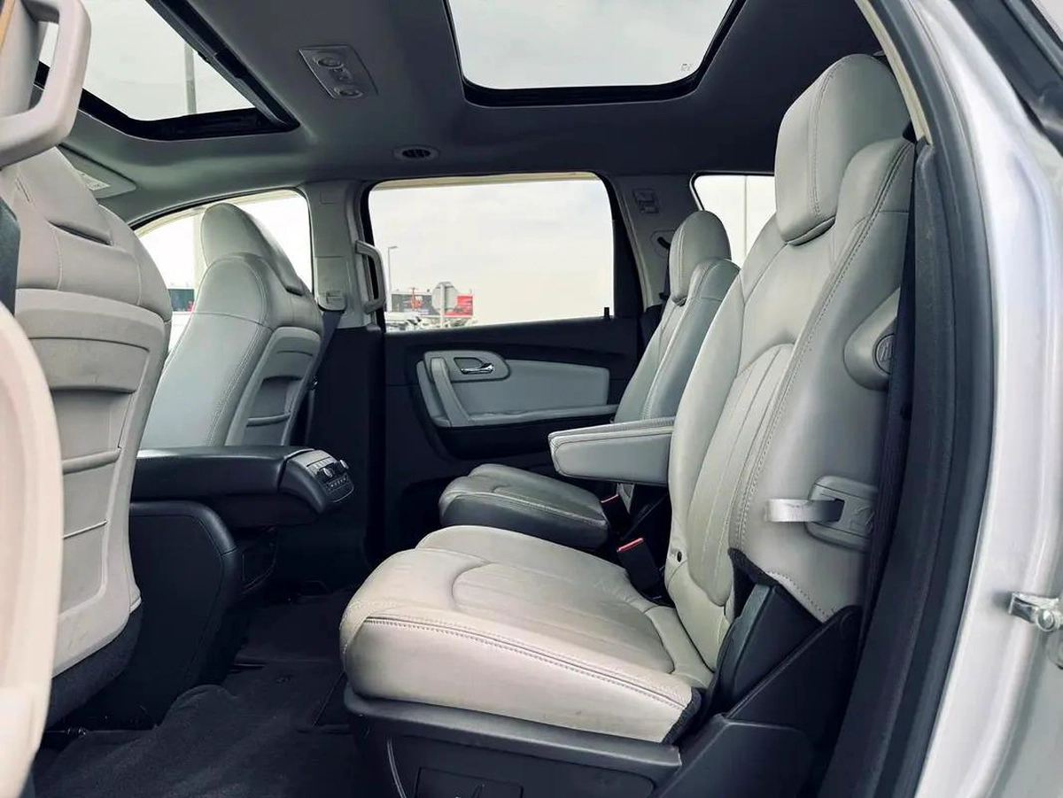 CHEVROLET TRAVERSE | 2009 | FULL OPTION | CLEAN CAR FRESH JAPAN IMPORT