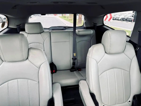 CHEVROLET TRAVERSE | 2009 | FULL OPTION | CLEAN CAR FRESH JAPAN IMPORT