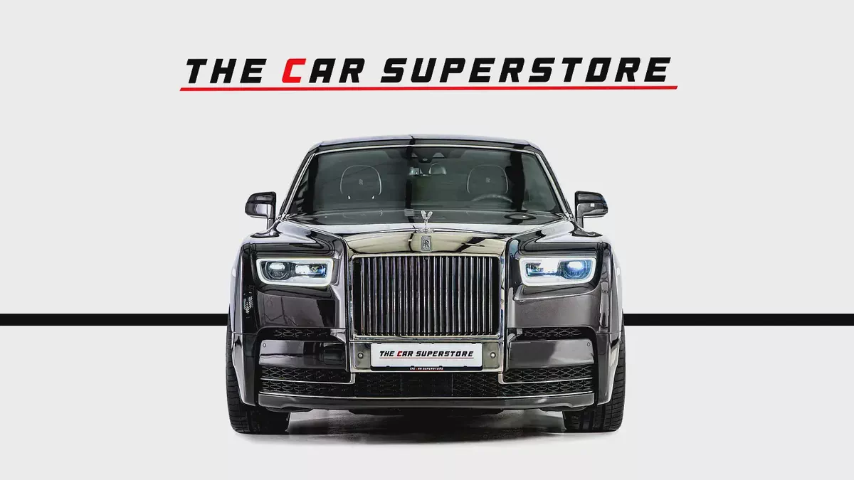 Rolls Royce Phantom-Diamond Grey Exterior Color-24 Inch Chrome Rims-Star Light System-2-2