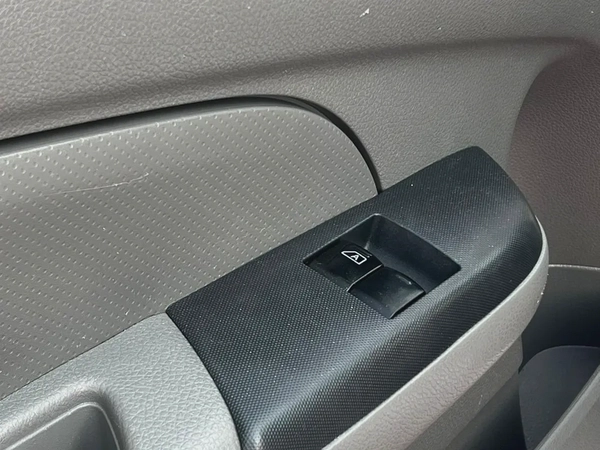 2021 | Nissan Urvan | Manual | Van | Camera | Ref#854