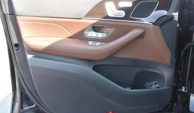 MERCEDES BENZ GLE450E 2024 | BLACK ( HYBRID )-6