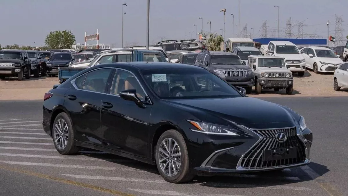 LEXUS ES300h 2.5L HYBRID 2026 – FULL OPTION