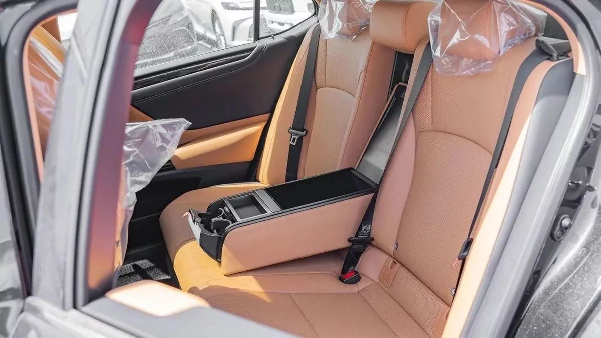 LEXUS ES300h 2.5L HYBRID 2026 – FULL OPTION-7-7