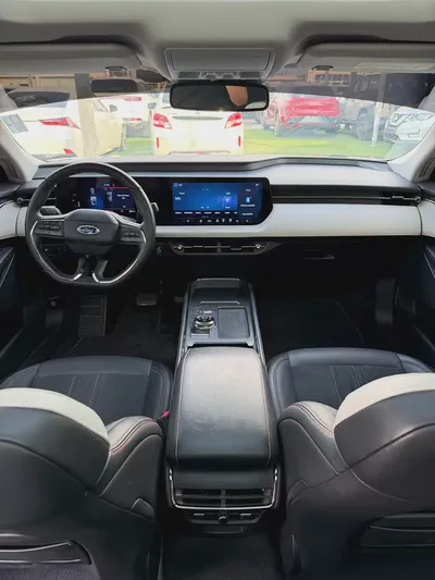 Ford Taurus Titanium -2023- GCC -FREE ACCIDENT-ORIGINAL PAINT-SERVICE AGENCY-UNDER WARRANTY-LOW MILA-9