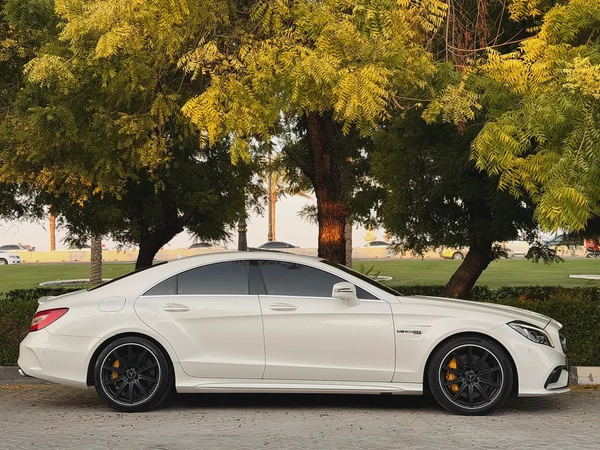 Mercedes Benz CLS 63 AMG FREE ACCIDENT UNDER WARRANTY