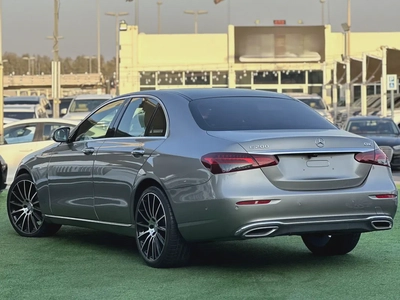 Mercedes-Benz E200 2021 / GCC Specs / 50,000 KM / Gold / Brown Interior / AED 140,000-1