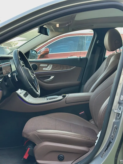 Mercedes-Benz E200 2021 / GCC Specs / 50,000 KM / Gold / Brown Interior / AED 140,000-9