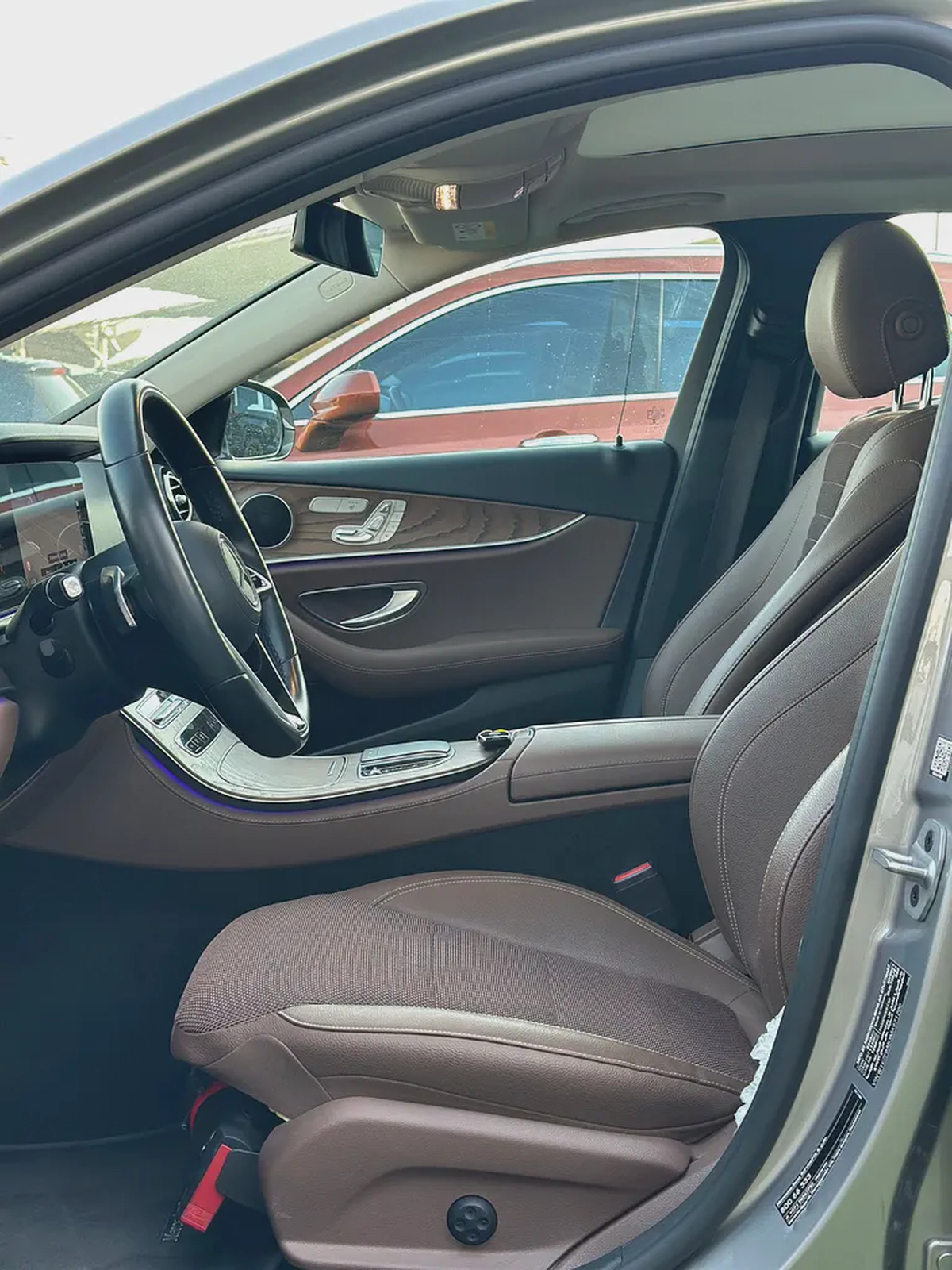 Mercedes-Benz E200 2021 / GCC Specs / 50,000 KM / Gold / Brown Interior / AED 140,000-9-9