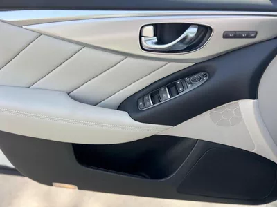 Infiniti Q50 LUXE 3.0L-15