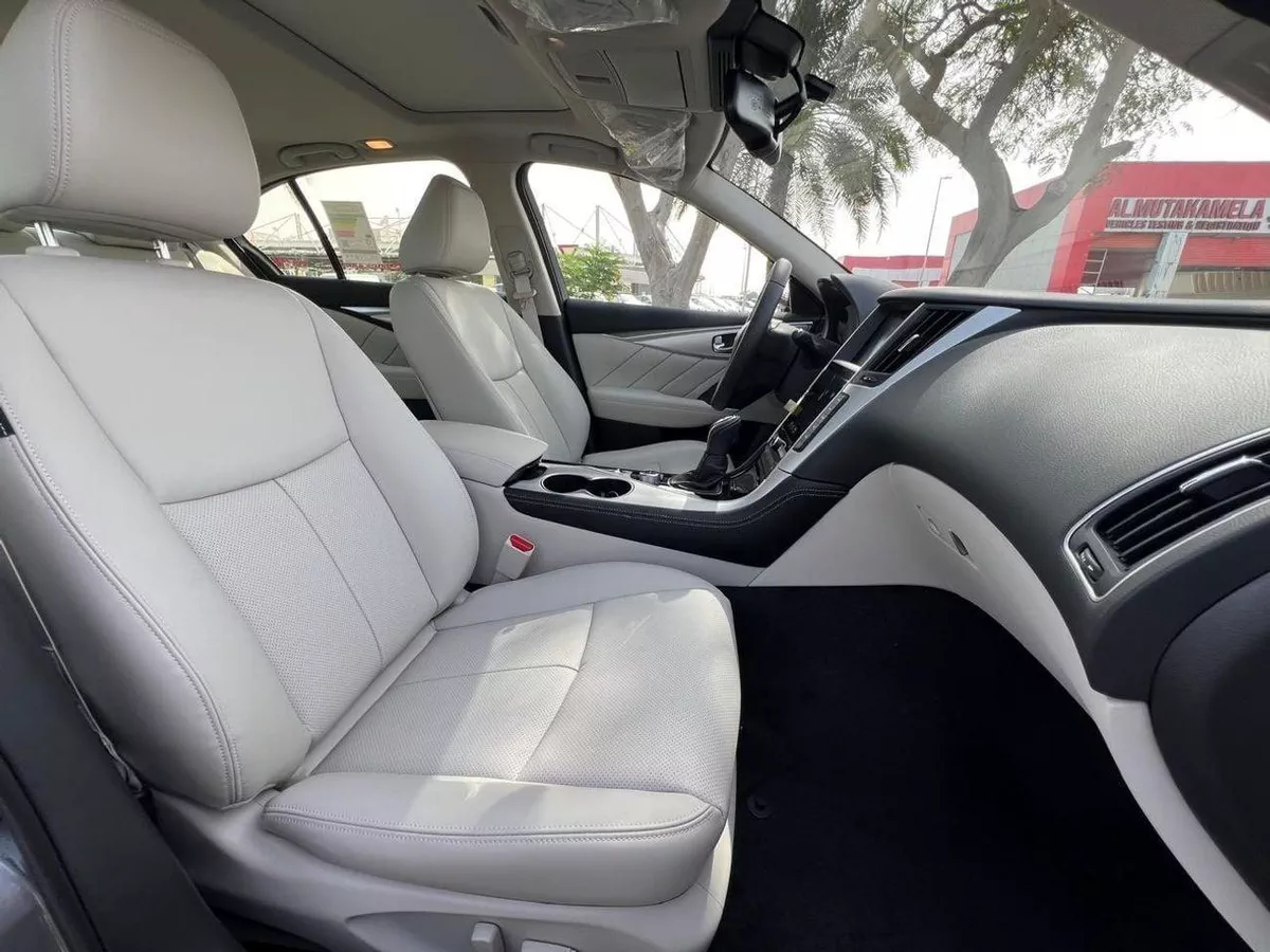 Infiniti Q50 LUXE 3.0L-12-0