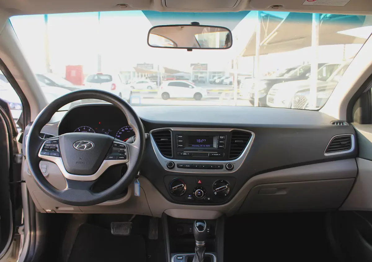 2020 Hyundai Accent GL GCC Specs-9-9