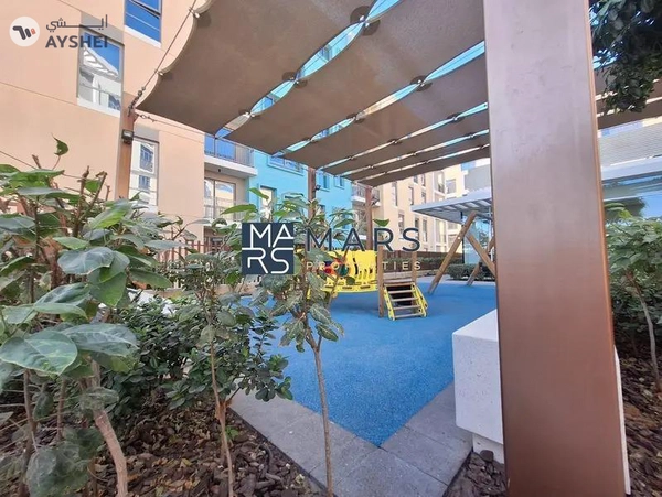 LIKE BRAND NEW STUDIO IN GATED COMMUNITY