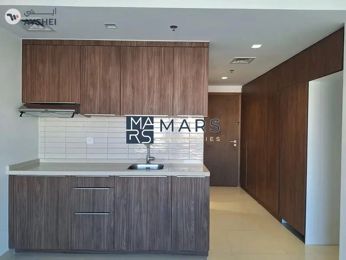 LIKE BRAND NEW STUDIO IN GATED COMMUNITY-2-2