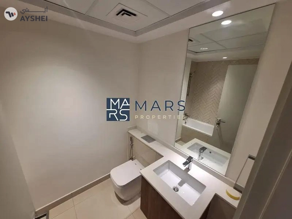 LIKE BRAND NEW STUDIO IN GATED COMMUNITY