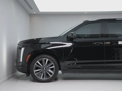 2025 Cadillac Escalade ESV - GCC Specs - Brand New!-4