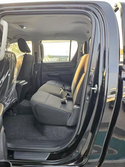 Toyota Hilux NARROW BODY DOUBLE CABIN NARROW BODY BASIC || DOUBLE CABIN / 2.7L PETROL V4 A/T / BED LINER | WINDOW VISOR | REAL CHROME BUMP-13
