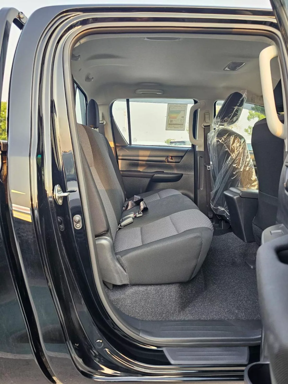 Toyota Hilux NARROW BODY DOUBLE CABIN NARROW BODY BASIC || DOUBLE CABIN / 2.7L PETROL V4 A/T / BED LINER | WINDOW VISOR | REAL CHROME BUMP-14-0