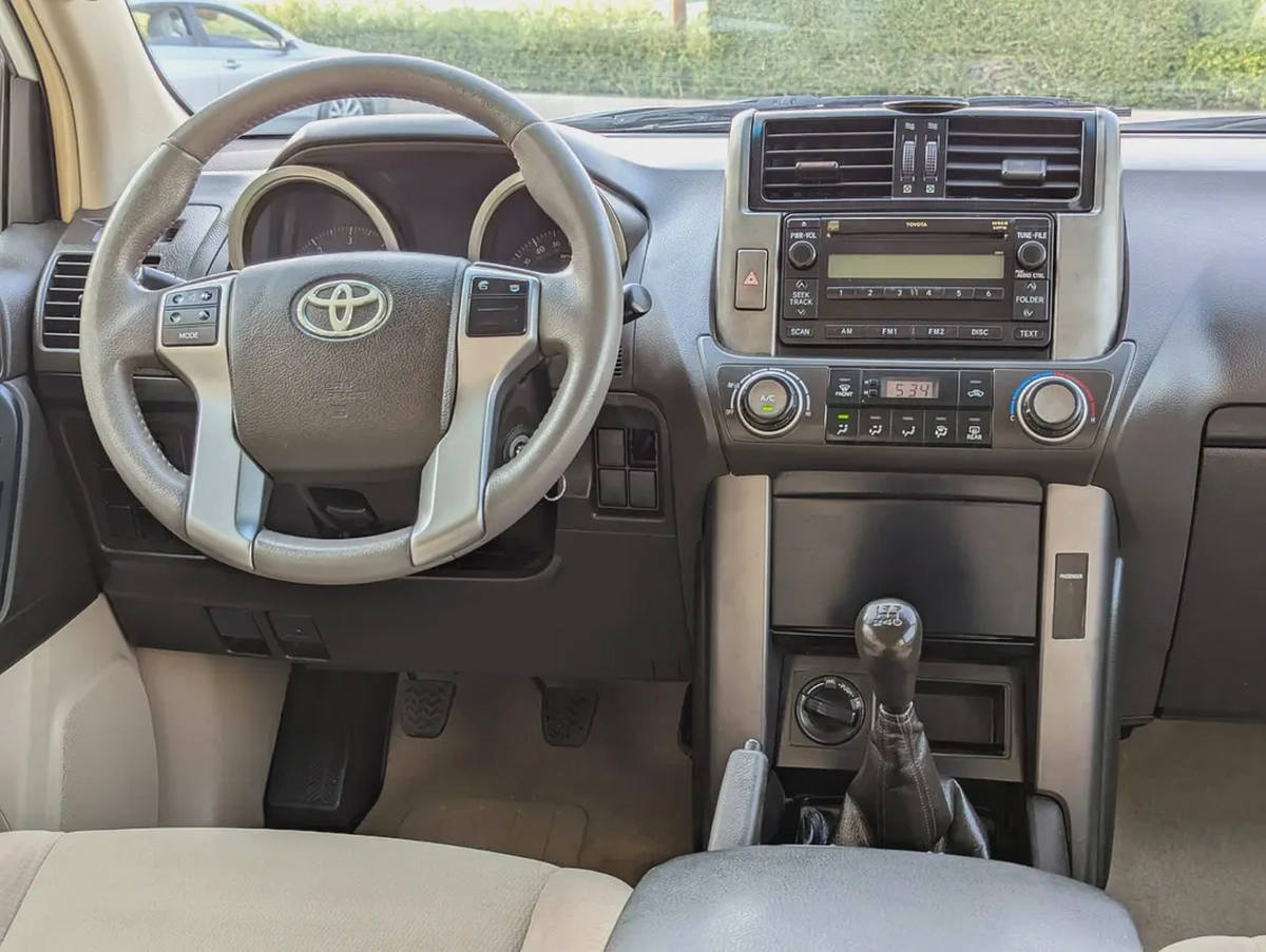 DIESEL Toyota Prado TX 2012 -V4 3.0L- Well Maintained
