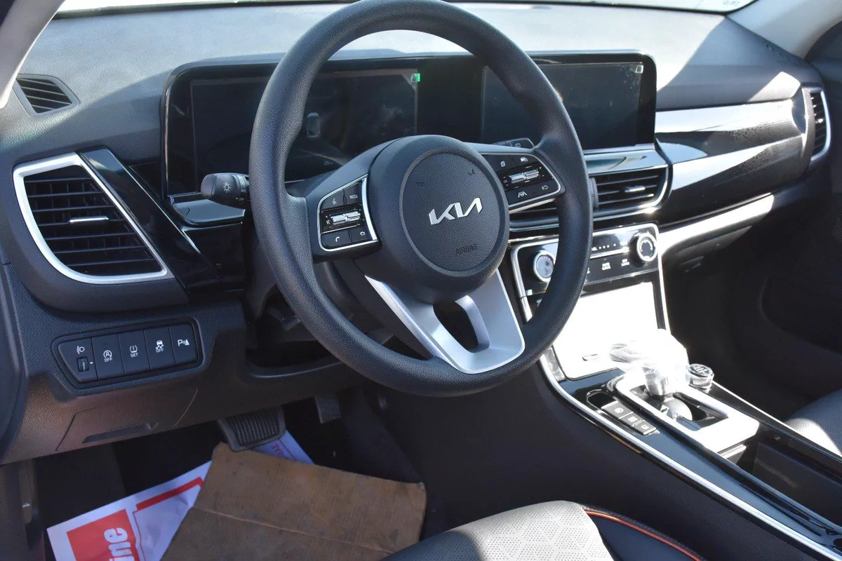 KIA SELTOS 2025 | WHITE-2-2