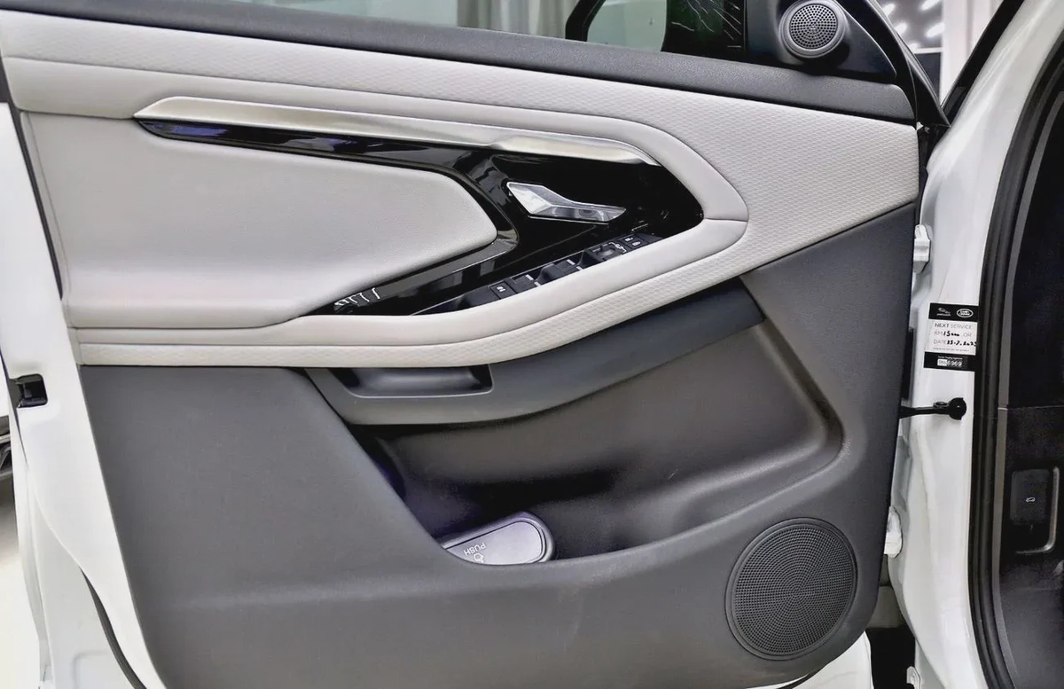 Range Rover Evoque Dynamic HSE-8-8