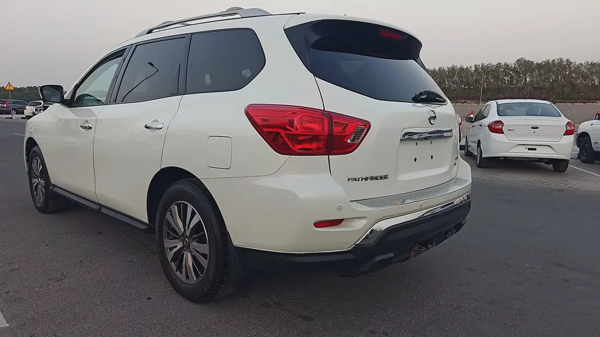 Nissan Pathfinder LE 2017 | Top Option | American Specs-3-3