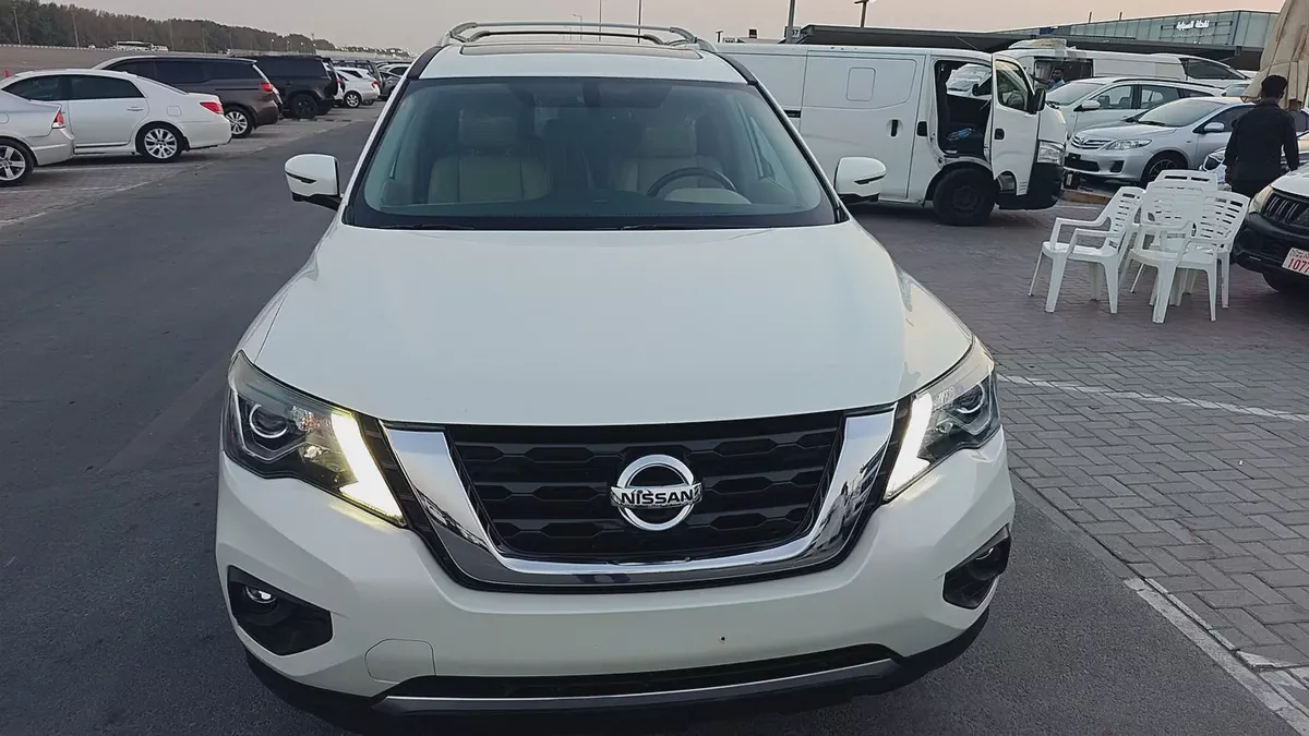 Nissan Pathfinder LE 2017 | Top Option | American Specs-6-6