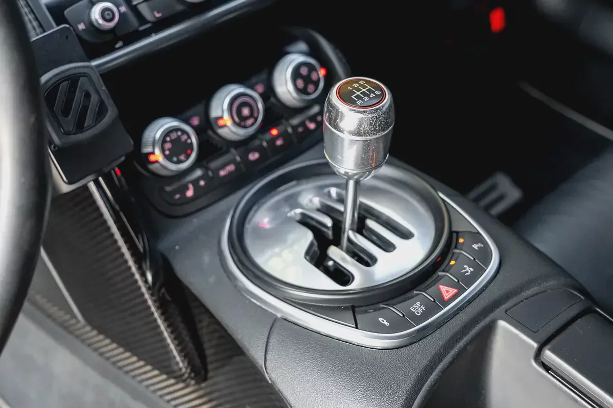 2010 Audi R8 V10 FSI quattro | 6-Speed Gated Manual | GCC Specs-9-9