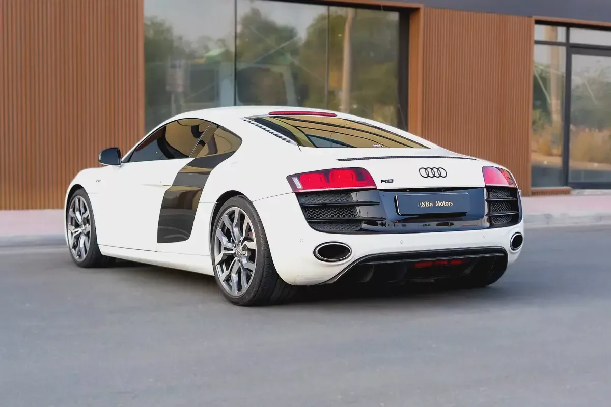 2010 Audi R8 V10 FSI quattro | 6-Speed Gated Manual | GCC Specs-4-4