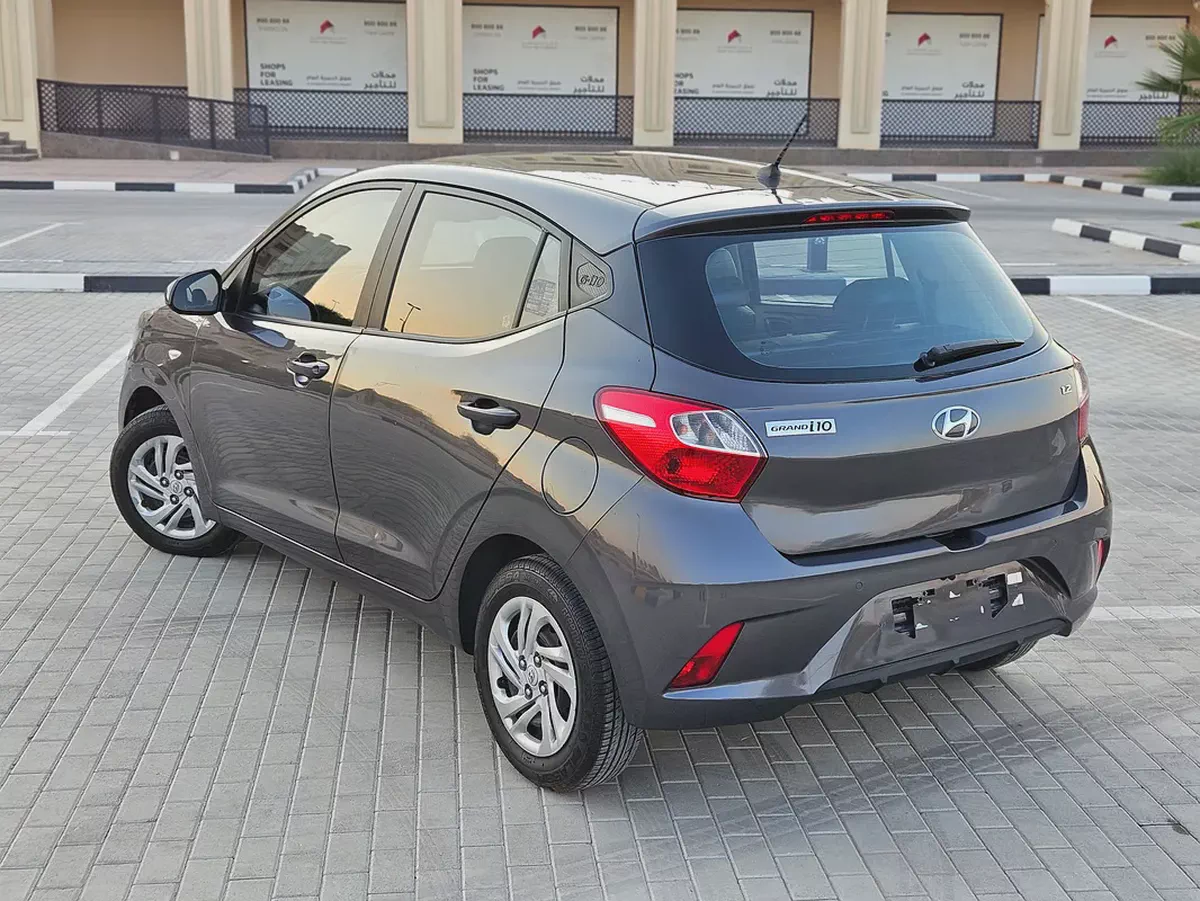 Hyundai Grand i10 2021 GCC Specs Almost A New Car Premium Condition With Low KM With Bank Finance-19-19