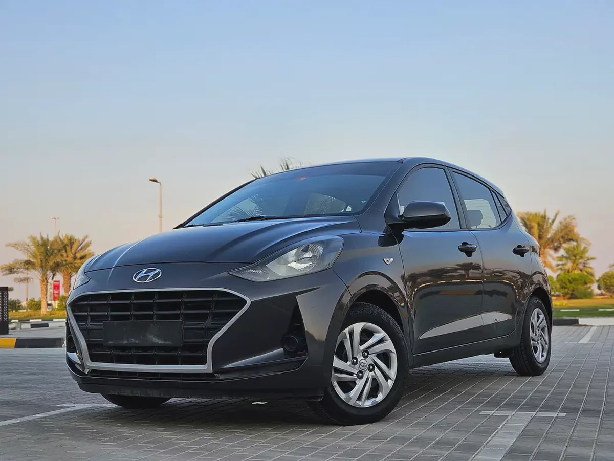 Hyundai Grand i10 2021 GCC Specs Almost A New Car Premium Condition With Low KM With Bank Finance-2-2