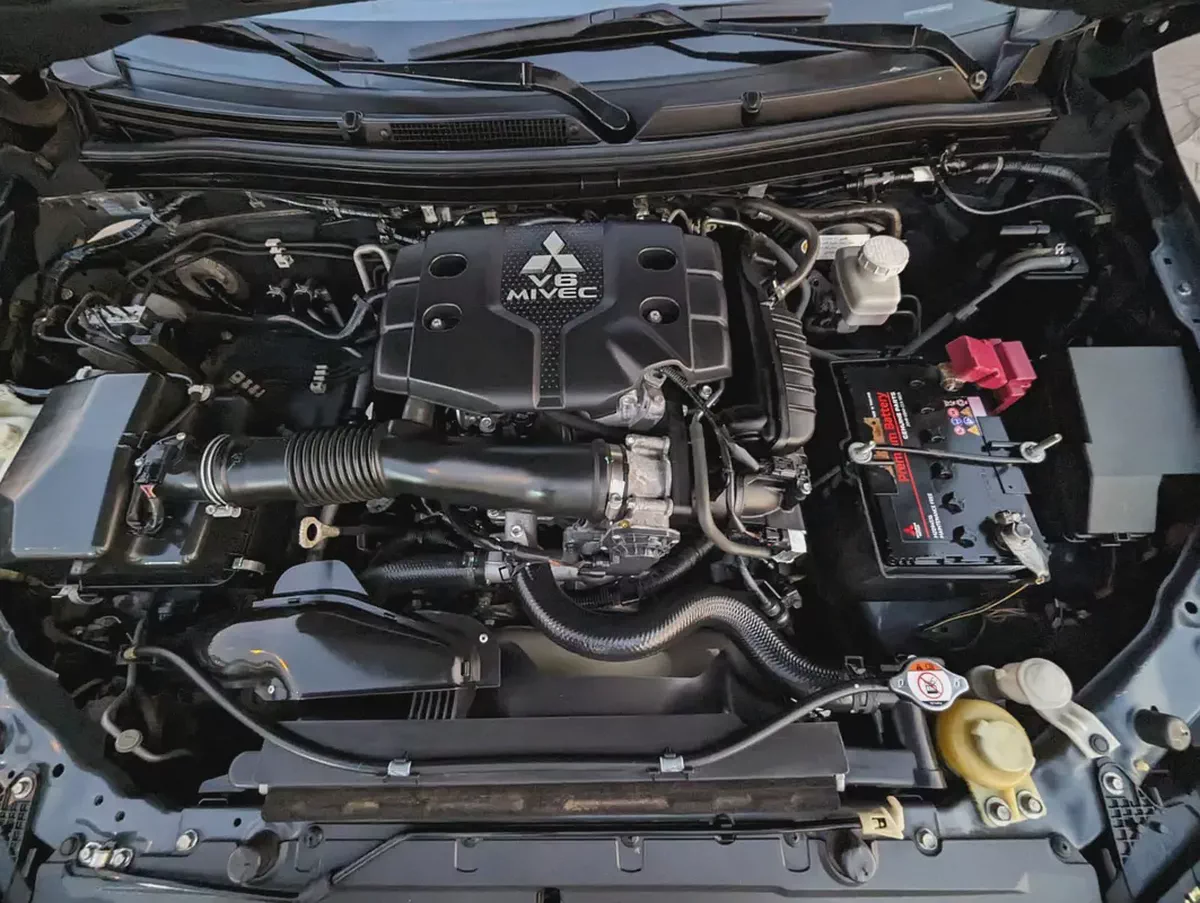 MITSUBISHI MONTERO SPORT 2019 GLS 4WD FULL OPTION GCC ACCIDENT FREE IN EXCELLENT CONDITION-10-10
