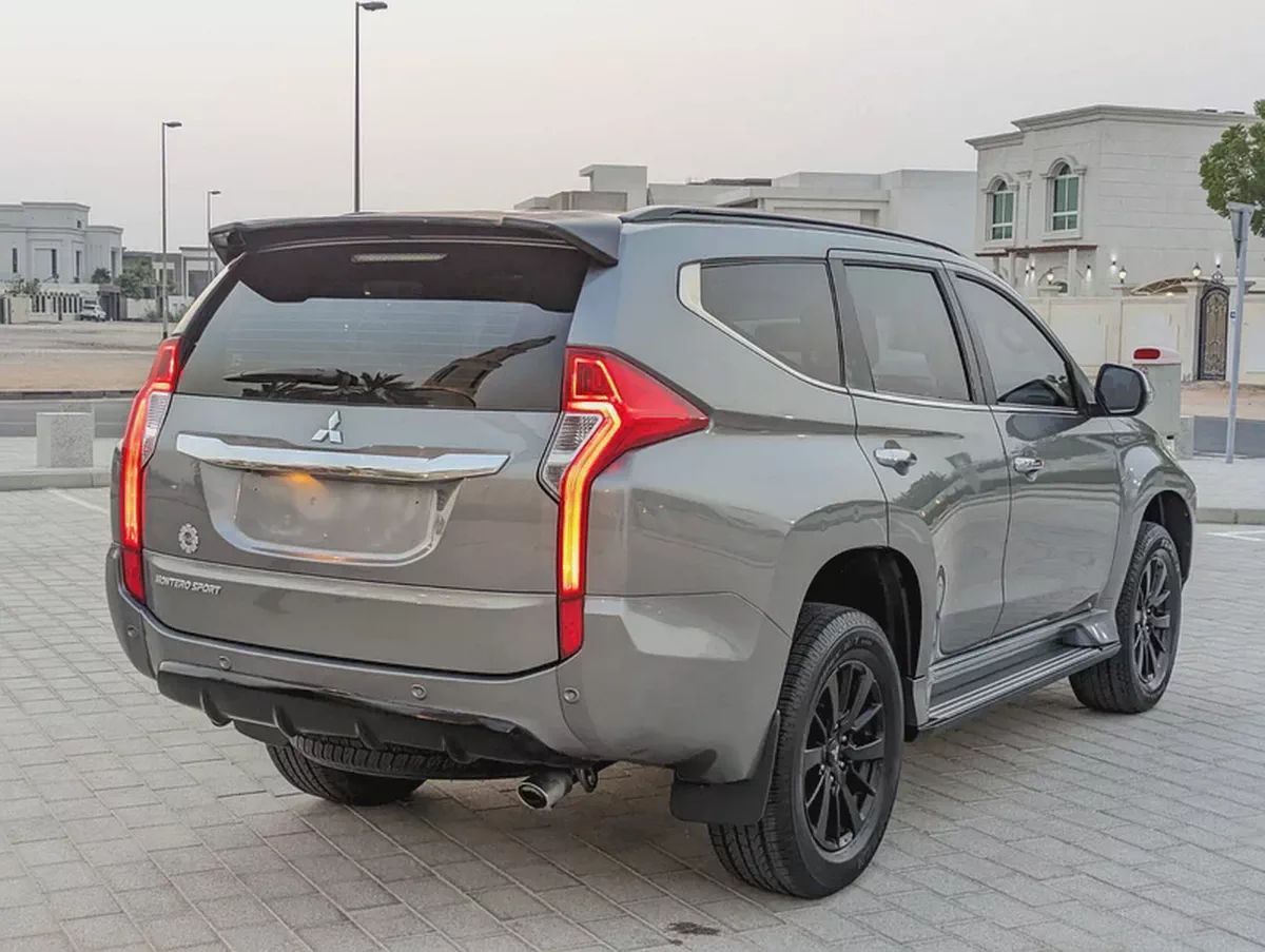 MITSUBISHI MONTERO SPORT 2019 GLS 4WD FULL OPTION GCC ACCIDENT FREE IN EXCELLENT CONDITION-14-14