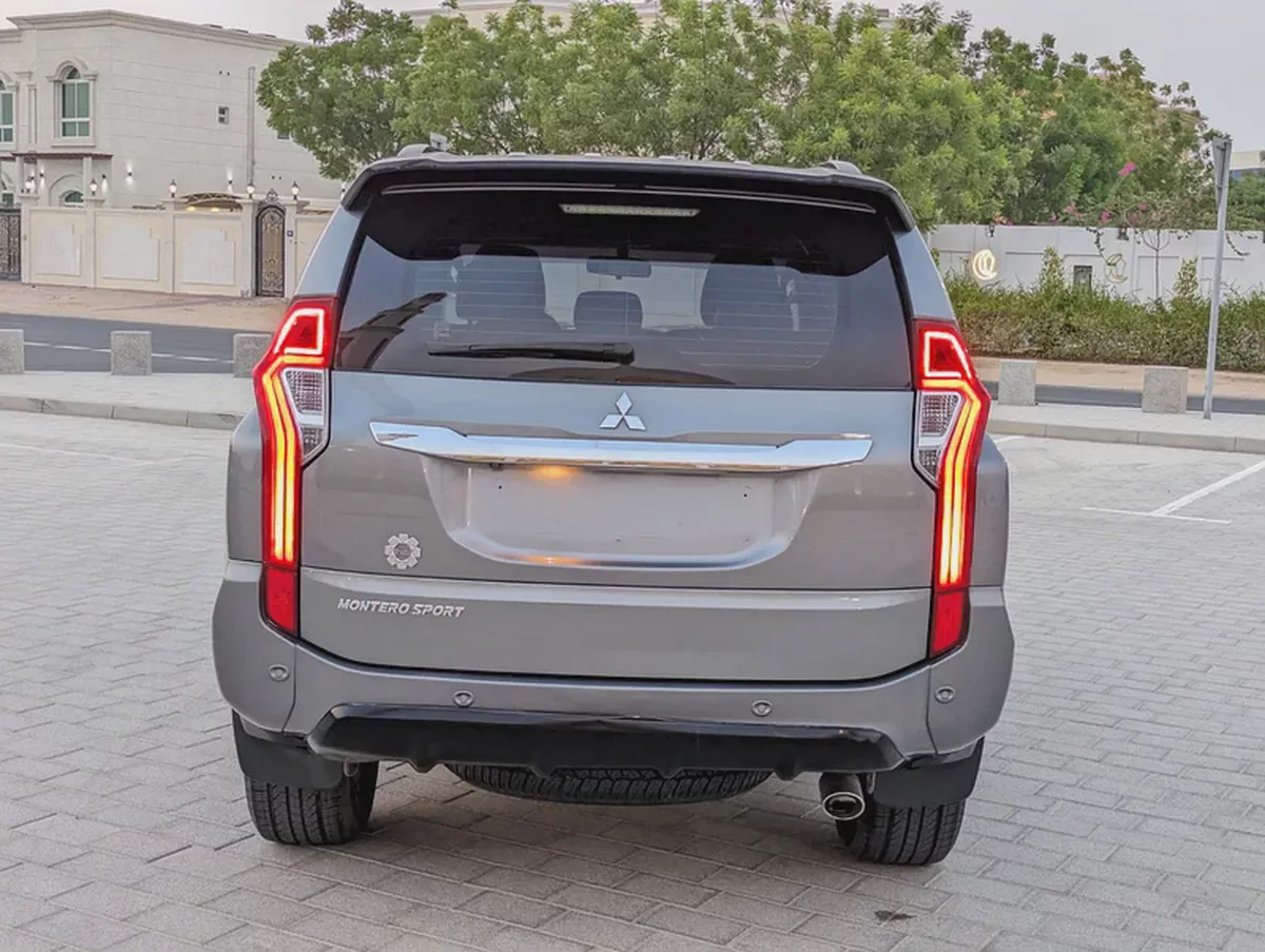 MITSUBISHI MONTERO SPORT 2019 GLS 4WD FULL OPTION GCC ACCIDENT FREE IN EXCELLENT CONDITION-17-17