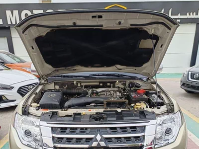 Mitsubishi Pajero GLS MIDLINE GLS / 3.5 4WD V6 / LEATHER /LOT# 16714-6