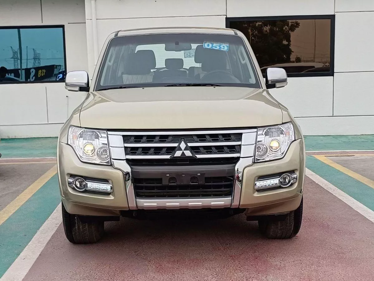Mitsubishi Pajero GLS MIDLINE GLS / 3.5 4WD V6 / LEATHER /LOT# 16714-2-0