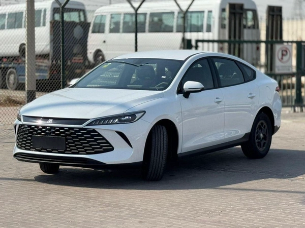 BYD QIN PLUS DM-i 1.5L PHEV 2025