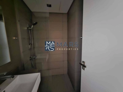 Bright & Modern | Premium location | Hot Deal-10