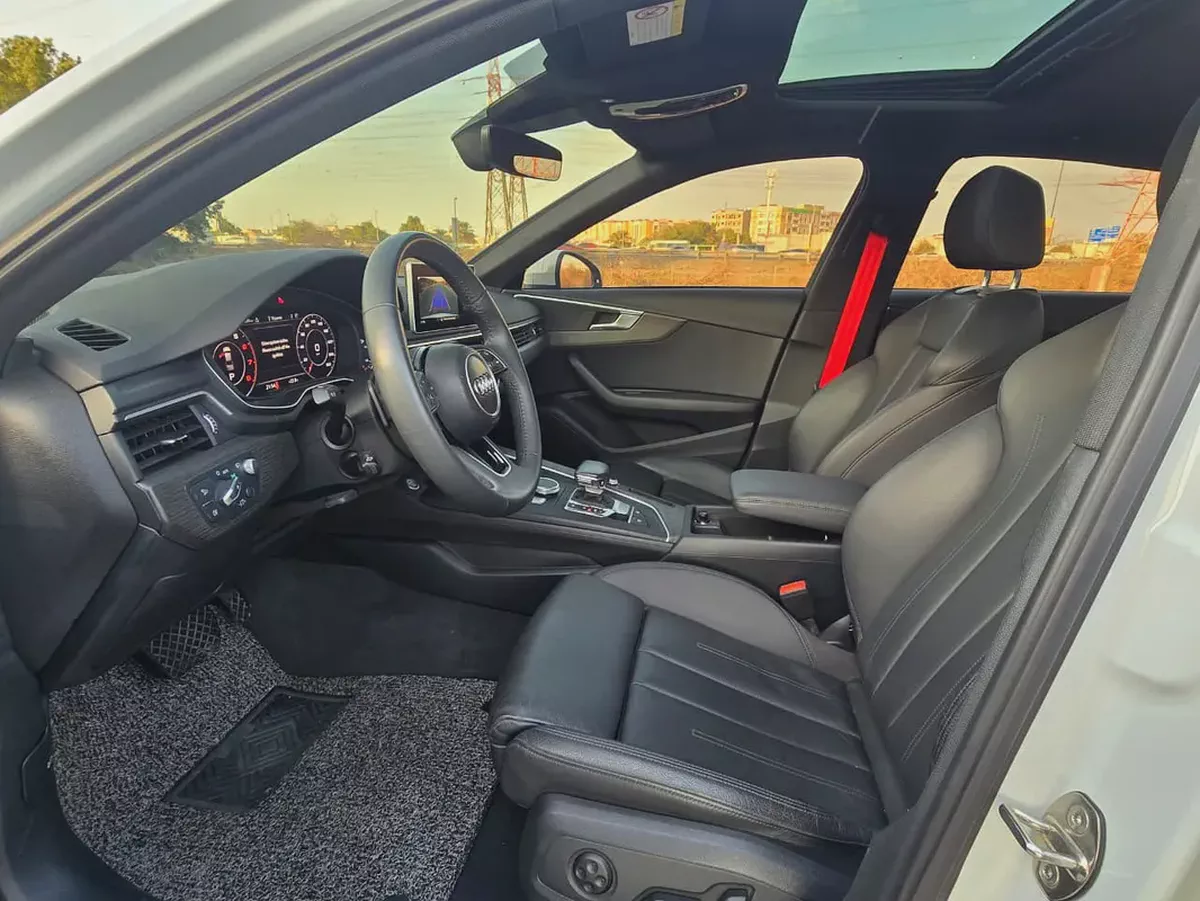 Audi A4 2019 - Korean Specs - Excellent Condition - Full opition - Low mileage-15-15