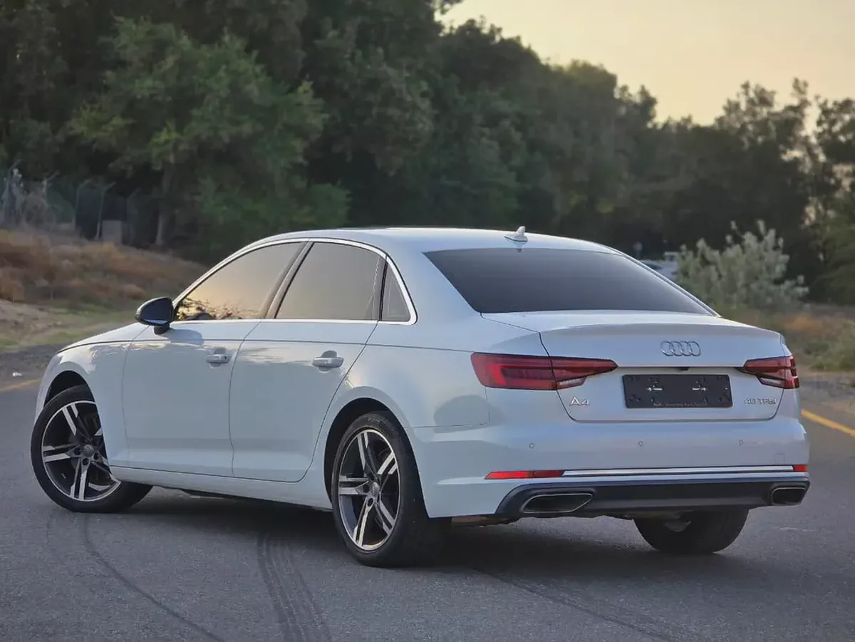 Audi A4 2019 - Korean Specs - Excellent Condition - Full opition - Low mileage-4-4