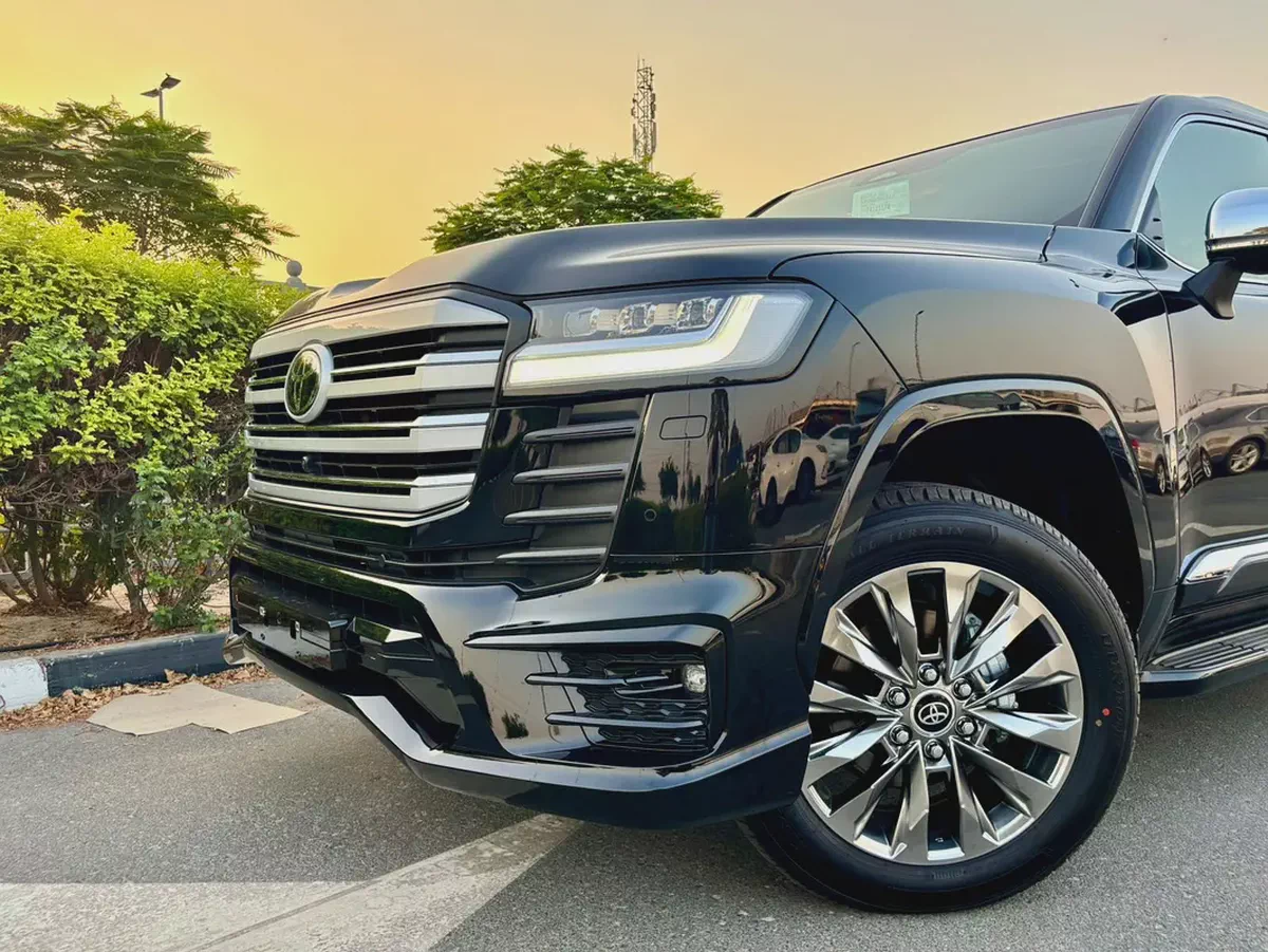 Brand New 2026 Toyota Land Cruiser VXR | GCC Specs | Luxury  Performance-2-2