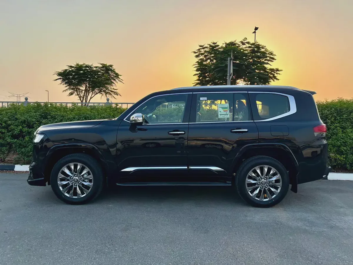 Brand New 2026 Toyota Land Cruiser VXR | GCC Specs | Luxury  Performance-3-3