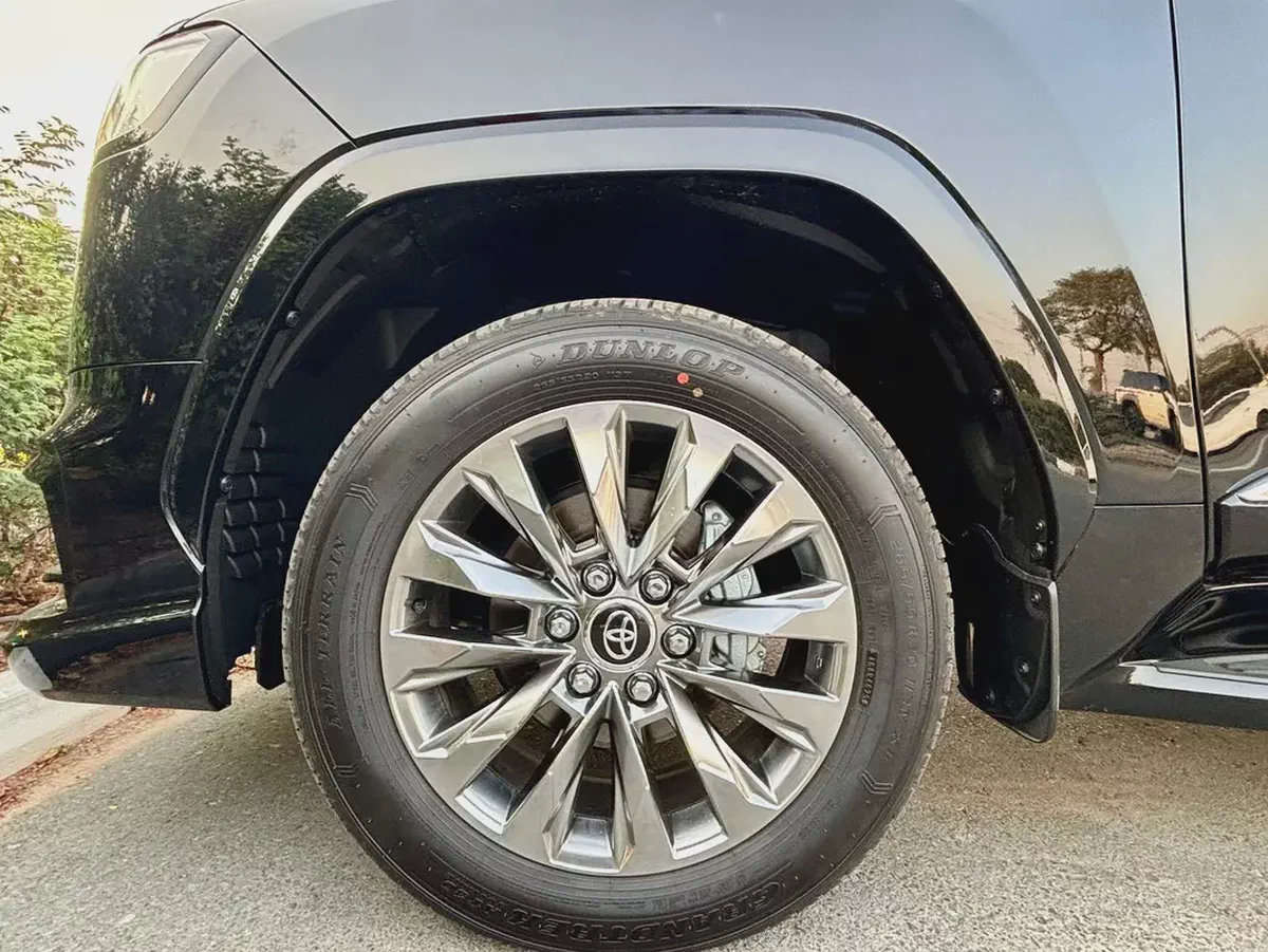 Brand New 2026 Toyota Land Cruiser VXR | GCC Specs | Luxury  Performance-4-4