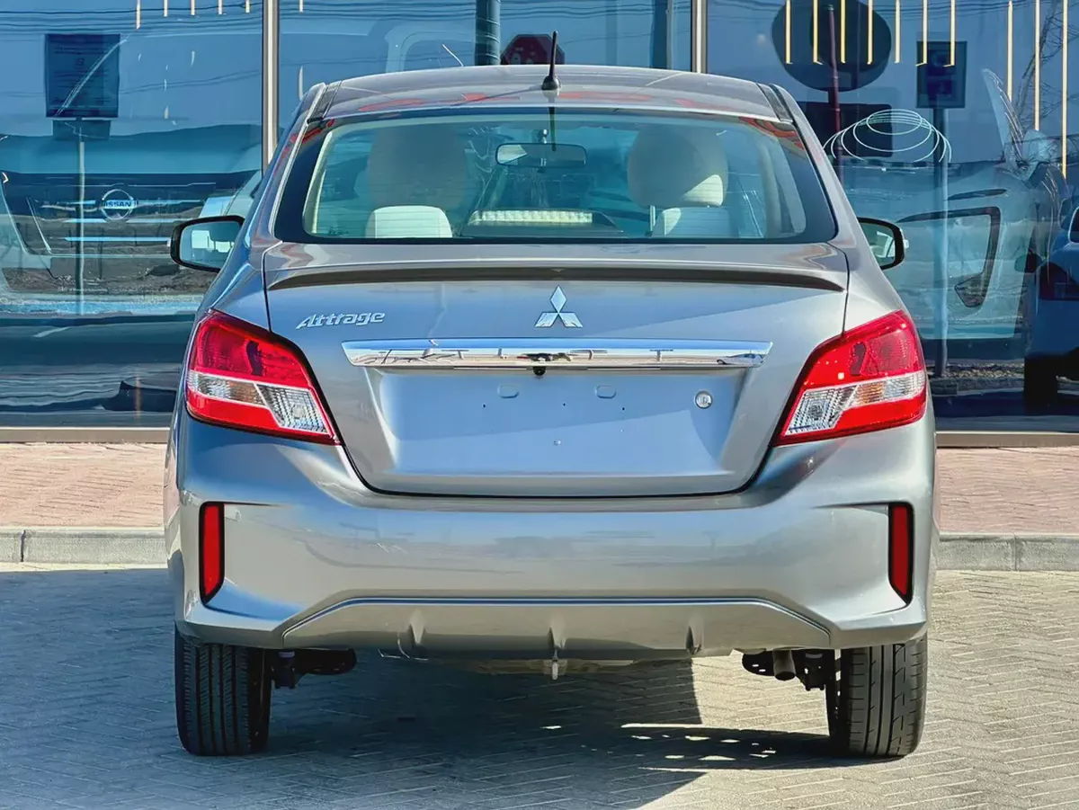 GLX MEDIUM LINE TRIM, 1.2L, GCC, ACCIDENT FREE, (365/-MONTHLY)-5-5