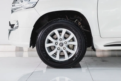 1 YR WARRANTY | GCC | 4.0L | AED 2,800 PM-7