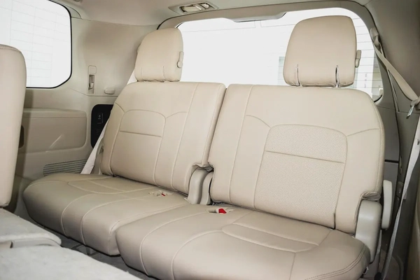 1 YR WARRANTY | GCC | 4.0L | AED 2,800 PM