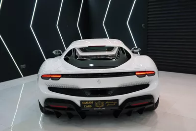 Ferrari 812 Superfast 2019-13